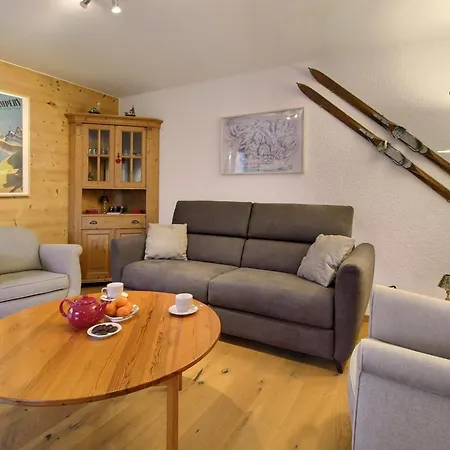 Renovated Flat Next To Cable Car Lägenhet *