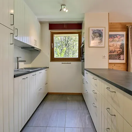 Apartman Renovated Flat Next To Cable Car